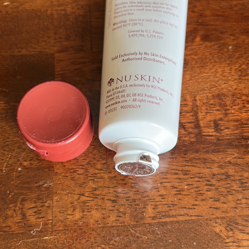 New NuSkin 180 facewash - Picture 3 of 3